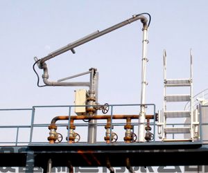 遼寧撫順客戶定制采購的AL1403型汽車頂部裝卸臂已發往使用現場(圖1) 遼寧撫順客戶定制采購的AL1403型汽車頂部裝卸臂已發往使用現場(1)